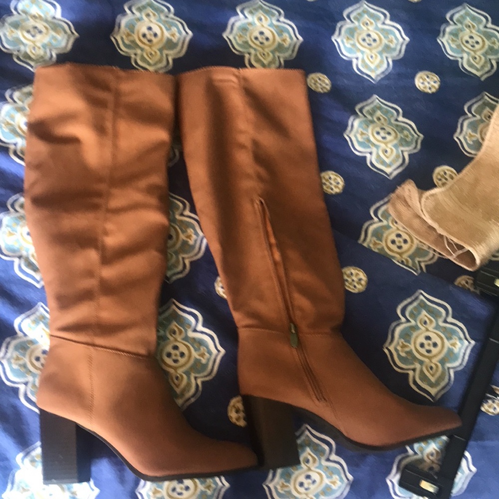 NWOT Vegan Leather tan knee high boots